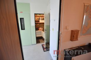 Byt 3+1 s lodžií, komorou a sklepem