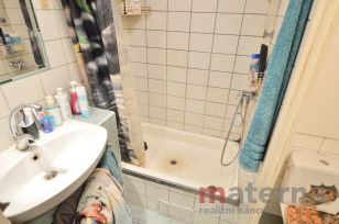 Byt 2+kk, 40 m2 + zasklená lodžie