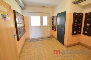 Byt 2+kk, 40 m2 + zasklená lodžie