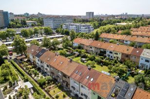 ŘRD 3+1 (70 m2) + půda + sklep
