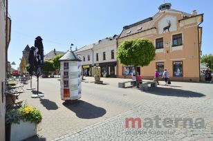 Soubor čtyř kanceláří se zázemím