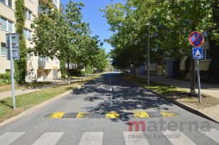 Byt 3+kk s garážovým stáním