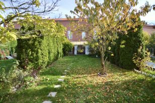 Byt (ŘRD) 4+kk, pozemek 197 m2