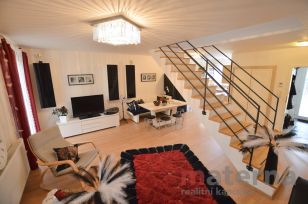 Byt (ŘRD) 4+kk, pozemek 197 m2