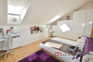 Byt (ŘRD) 4+kk, pozemek 197 m2